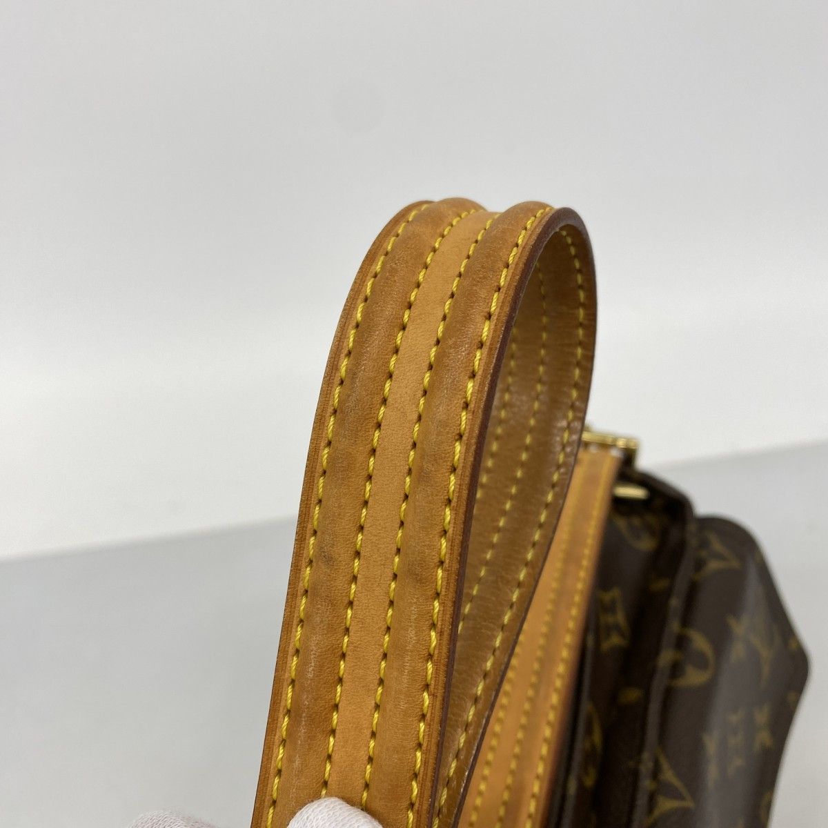 Louis Vuitton Shoulder Bag Monogram Viva Cite MM Brown — view 7