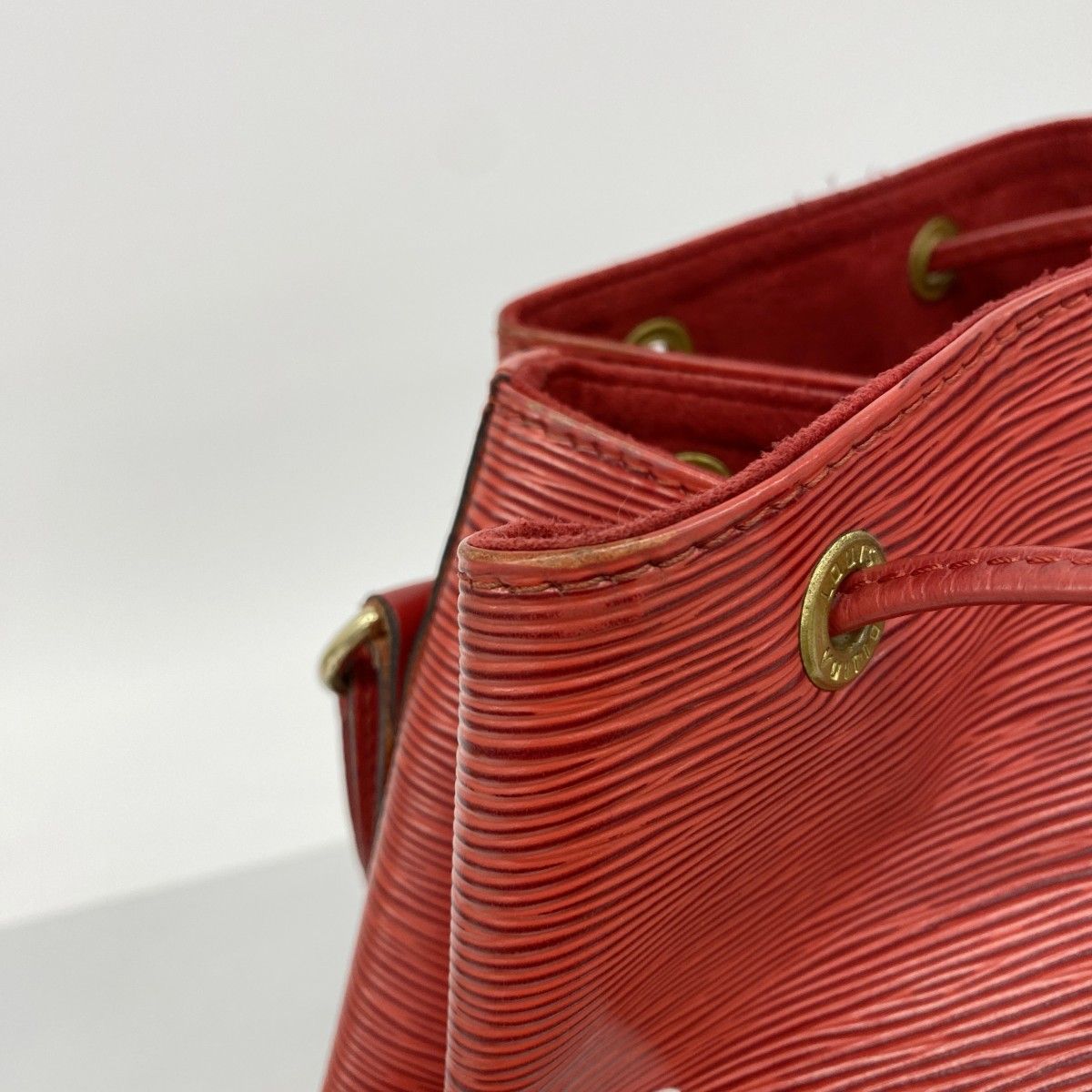 Louis Vuitton Shoulder Bag Epi Noe Castilian — view 7