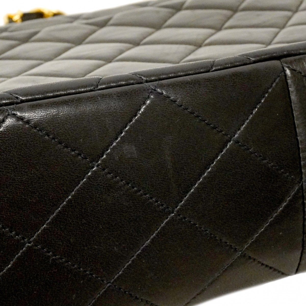 Chanel Shoulder Bag Big Quilted Lambskin Black Gold — view 9