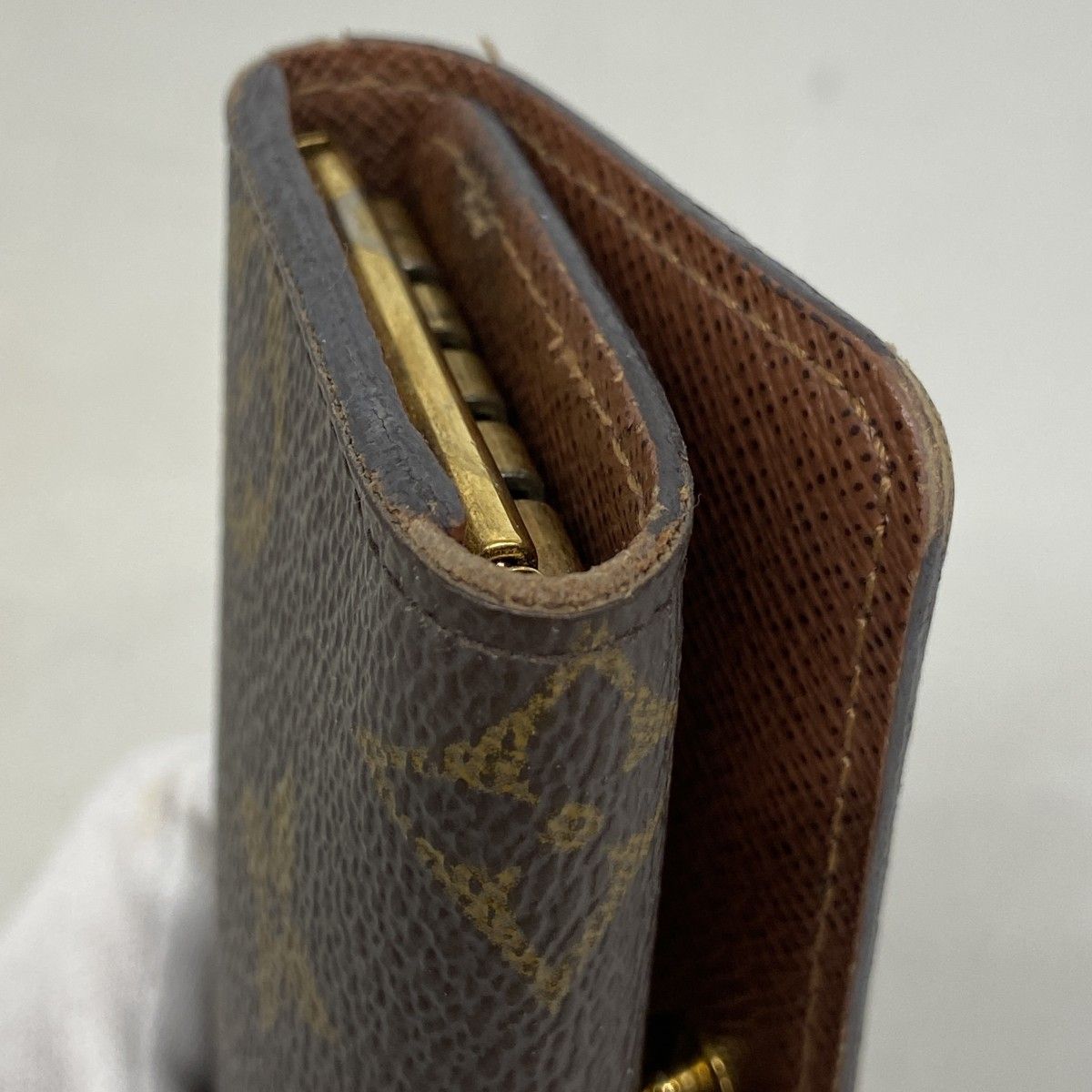 Louis Vuitton Key Case Monogram Multicles 4 Brown Key Holder — view 5