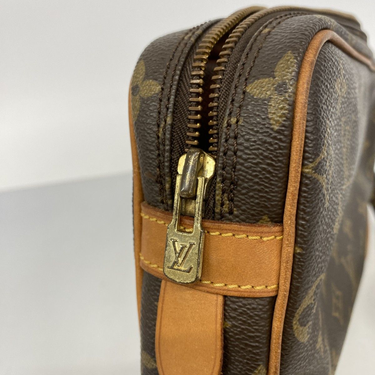 Louis Vuitton Clutch Monogram Marly Dragonne GM Brown — view 9