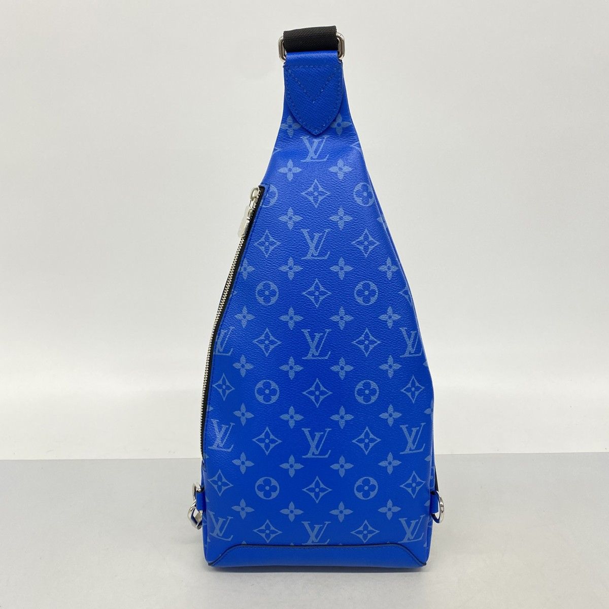 Louis Vuitton Belt Bag Taigarama Duo Blue — view 8
