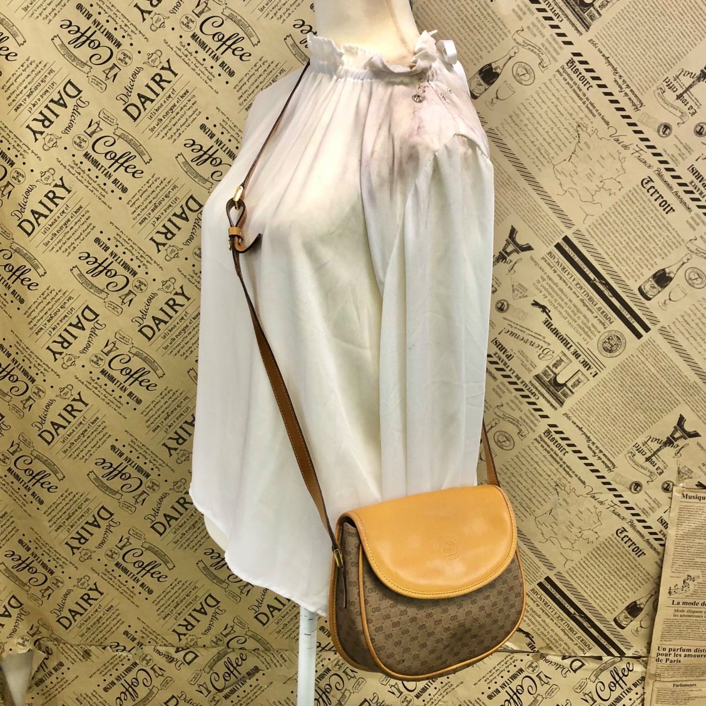 Gucci Vintage Shoulder Bag Pochette Micro GG — view 3