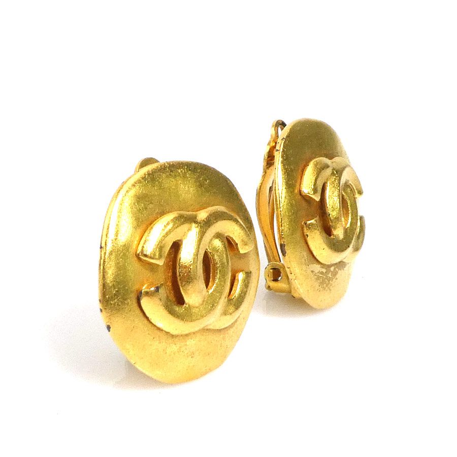 Chanel Earrings CC Logo — view 2