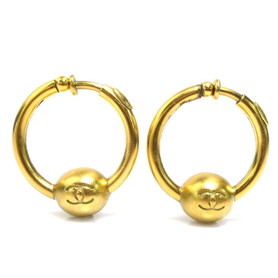 Chanel Earrings CC Logo — view 3