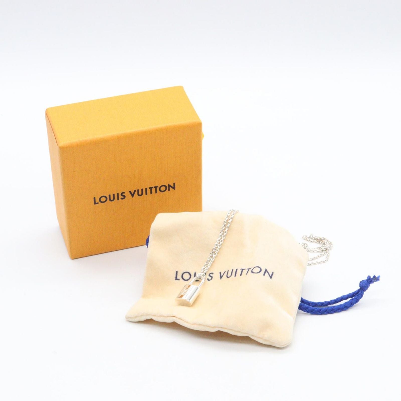 Louis Vuitton Necklace Pendentif Lockit 49.5 cm 925 Sterling Silver — view 4