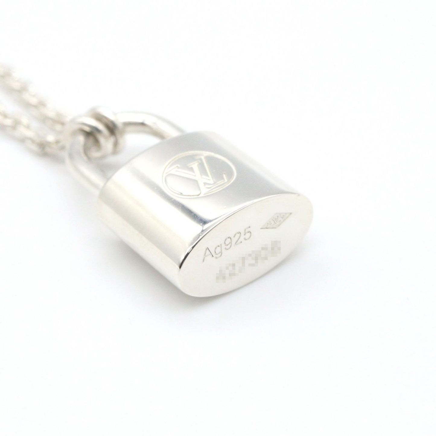 Louis Vuitton Necklace Pendentif Lockit 49.5 cm 925 Sterling Silver — view 3