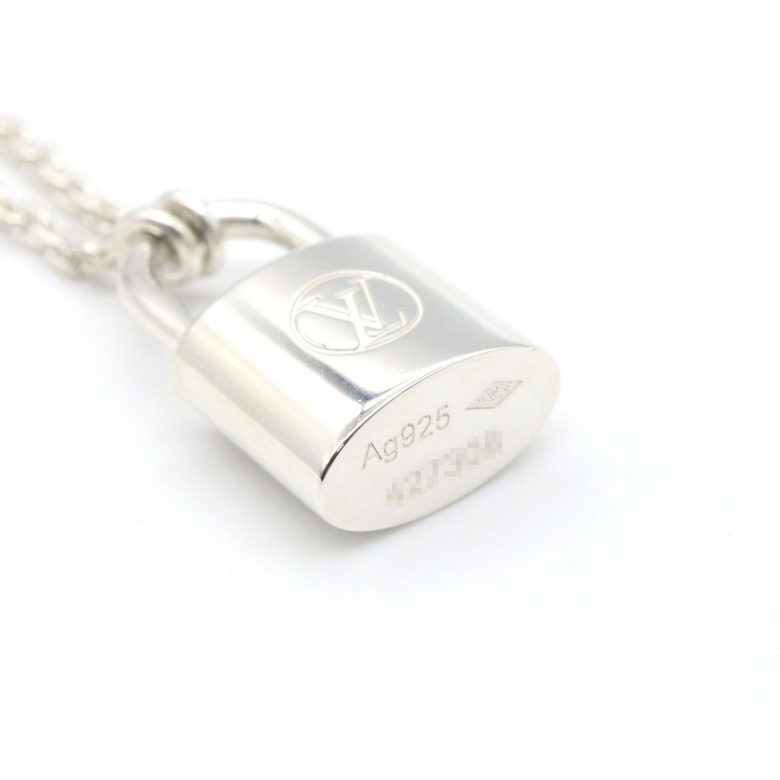 Louis Vuitton Necklace Pendentif Lockit 49.5 cm 925 Sterling Silver — view 3