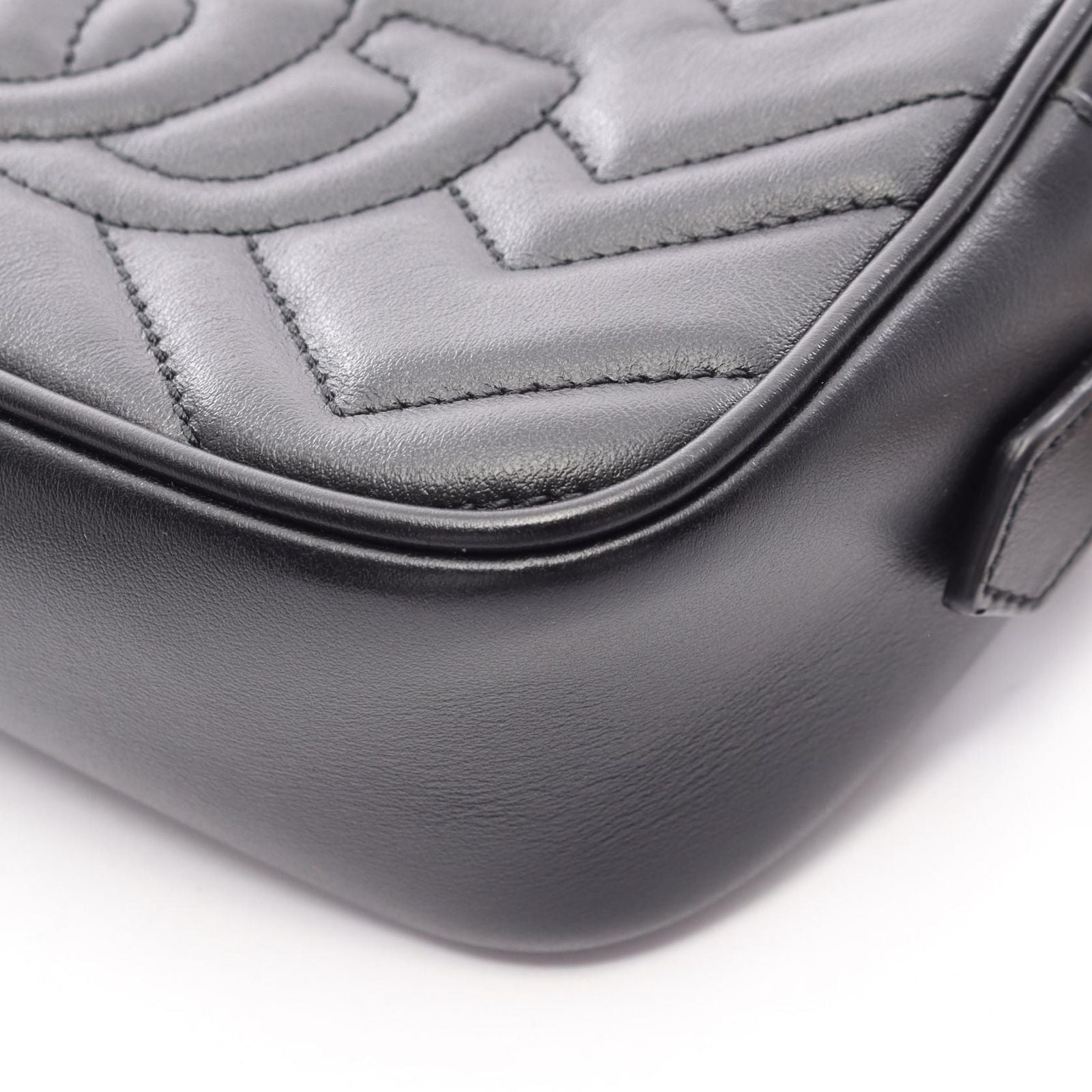 Gucci Shoulder Bag GG Marmont Quilted Black Leather — view 5