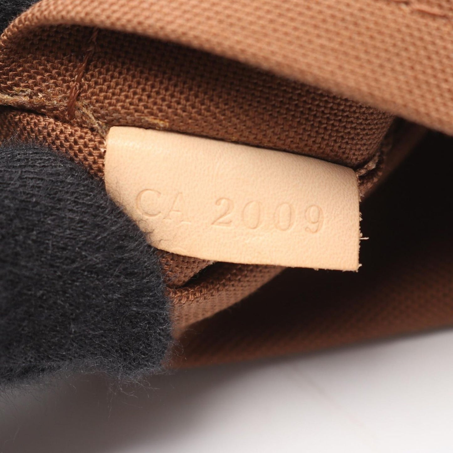 Louis Vuitton Shoulder Bag Odeon PM Canvas Leather — view 5