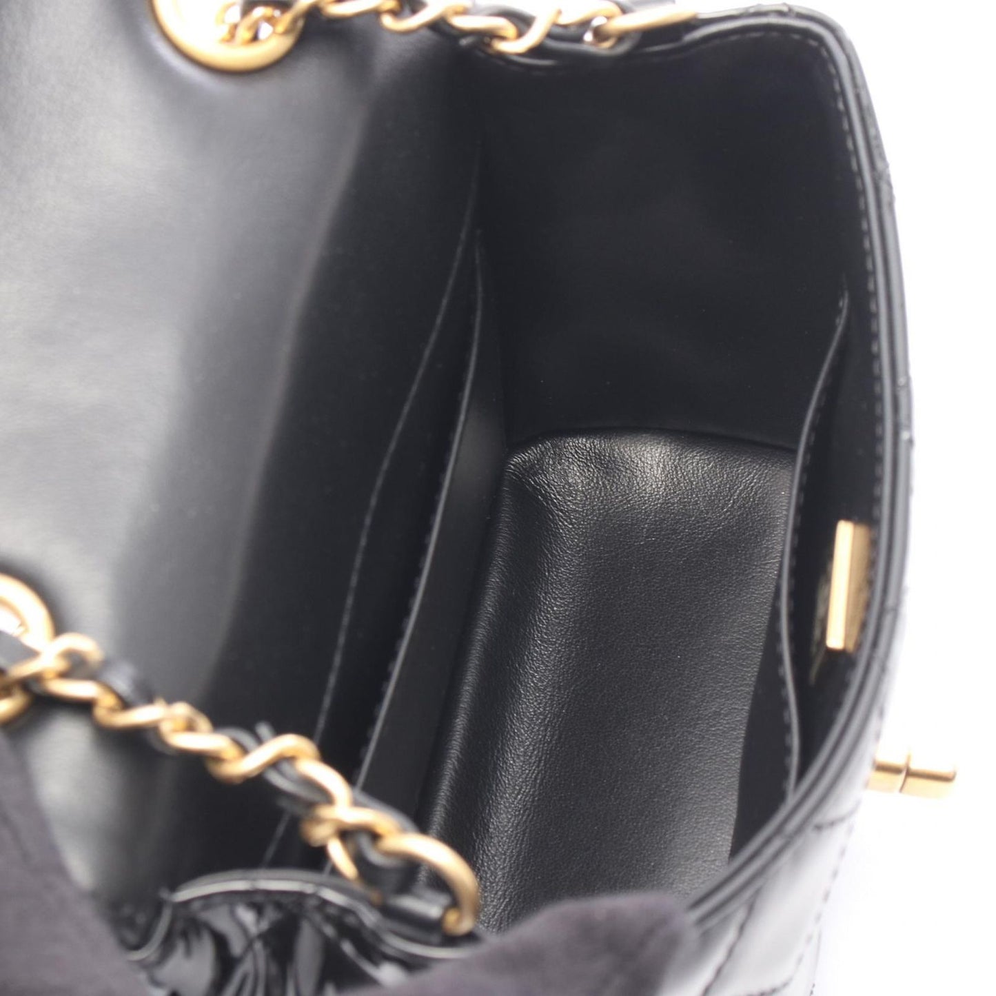 Chanel Shoulder Bag Mini Quilted Chain Black Patent Leather — view 3
