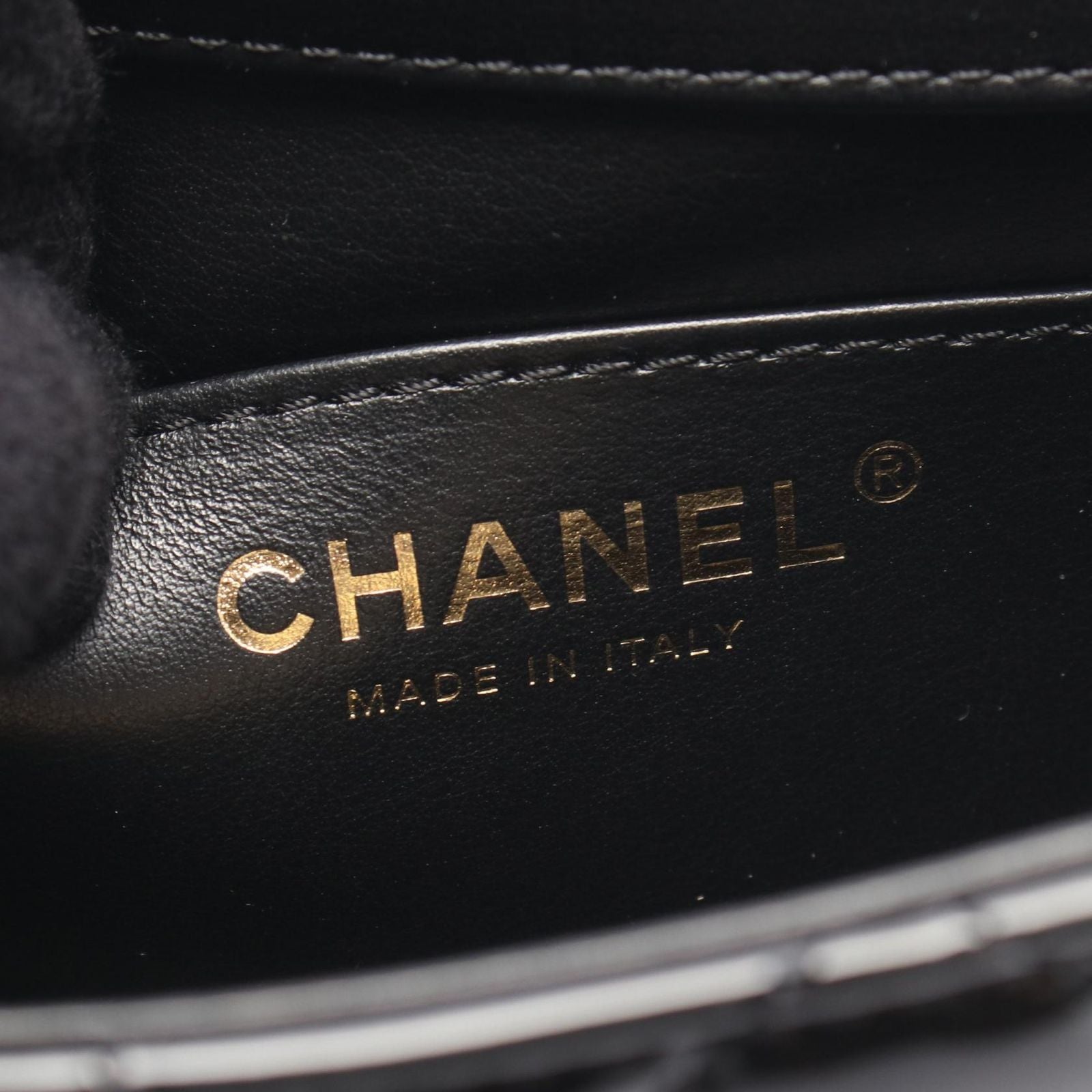 Chanel Shoulder Bag Mini Quilted Chain Black Patent Leather — view 4