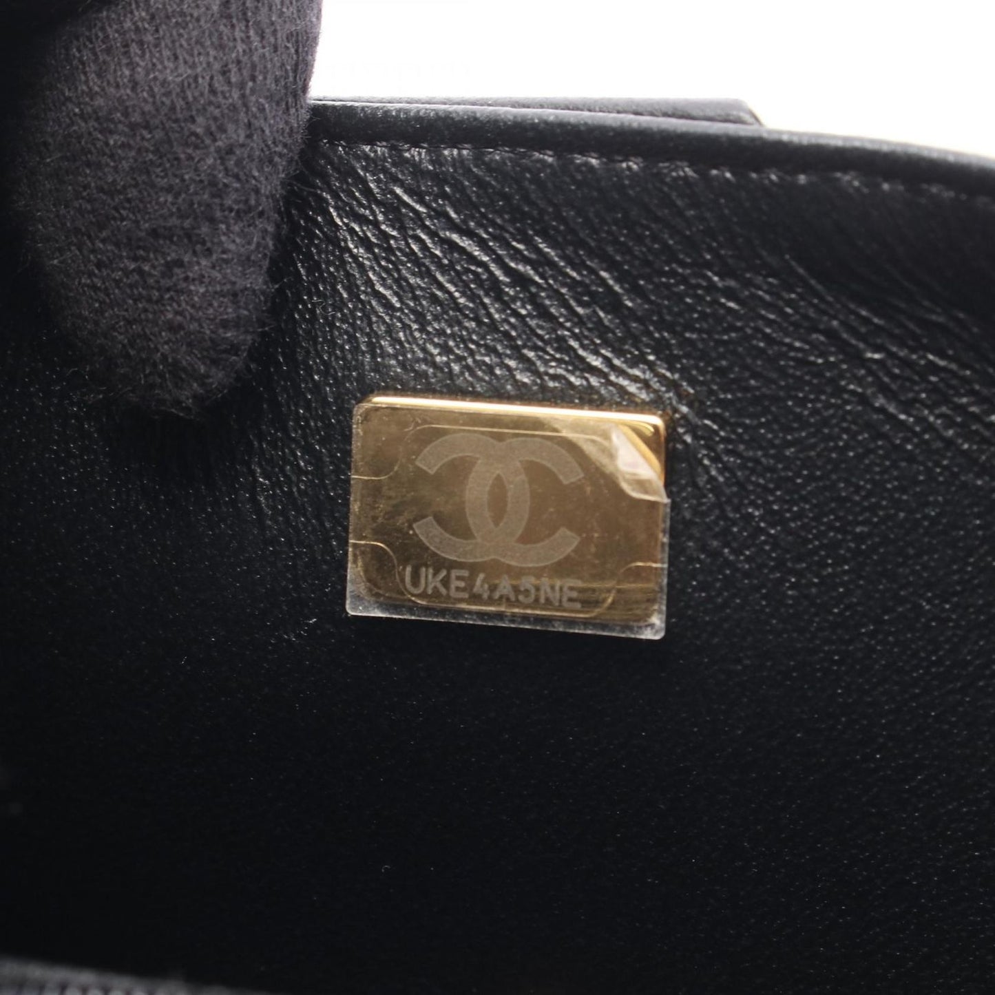 Chanel Shoulder Bag Black White Lambskin Chain — view 5