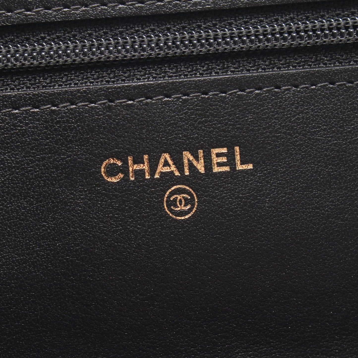Chanel Shoulder Bag 2.55 Black Leather Quilted Chain Wallet — view 4