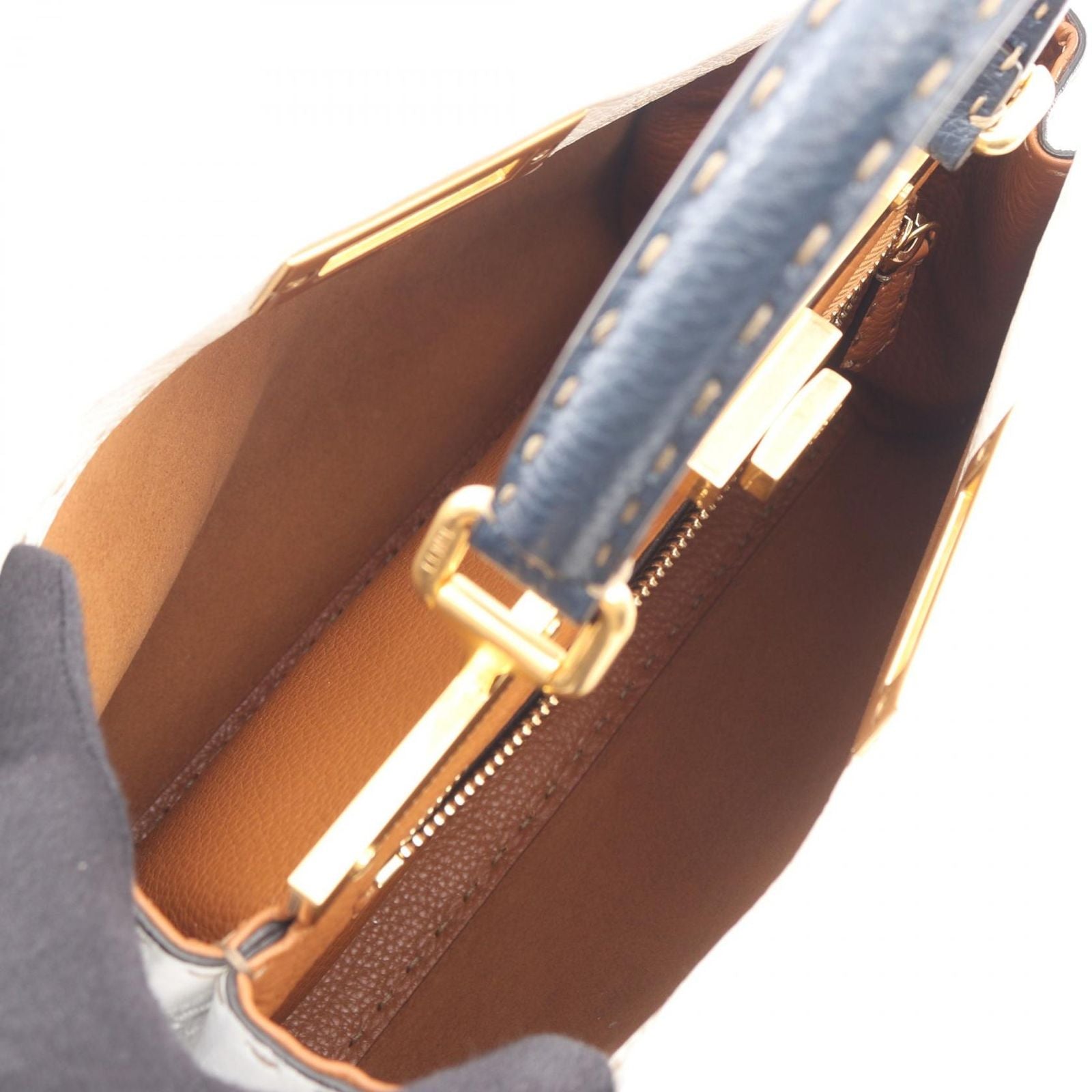 Fendi Handbag Peekaboo Regular Selleria 2-Way White Navy Leather — view 3