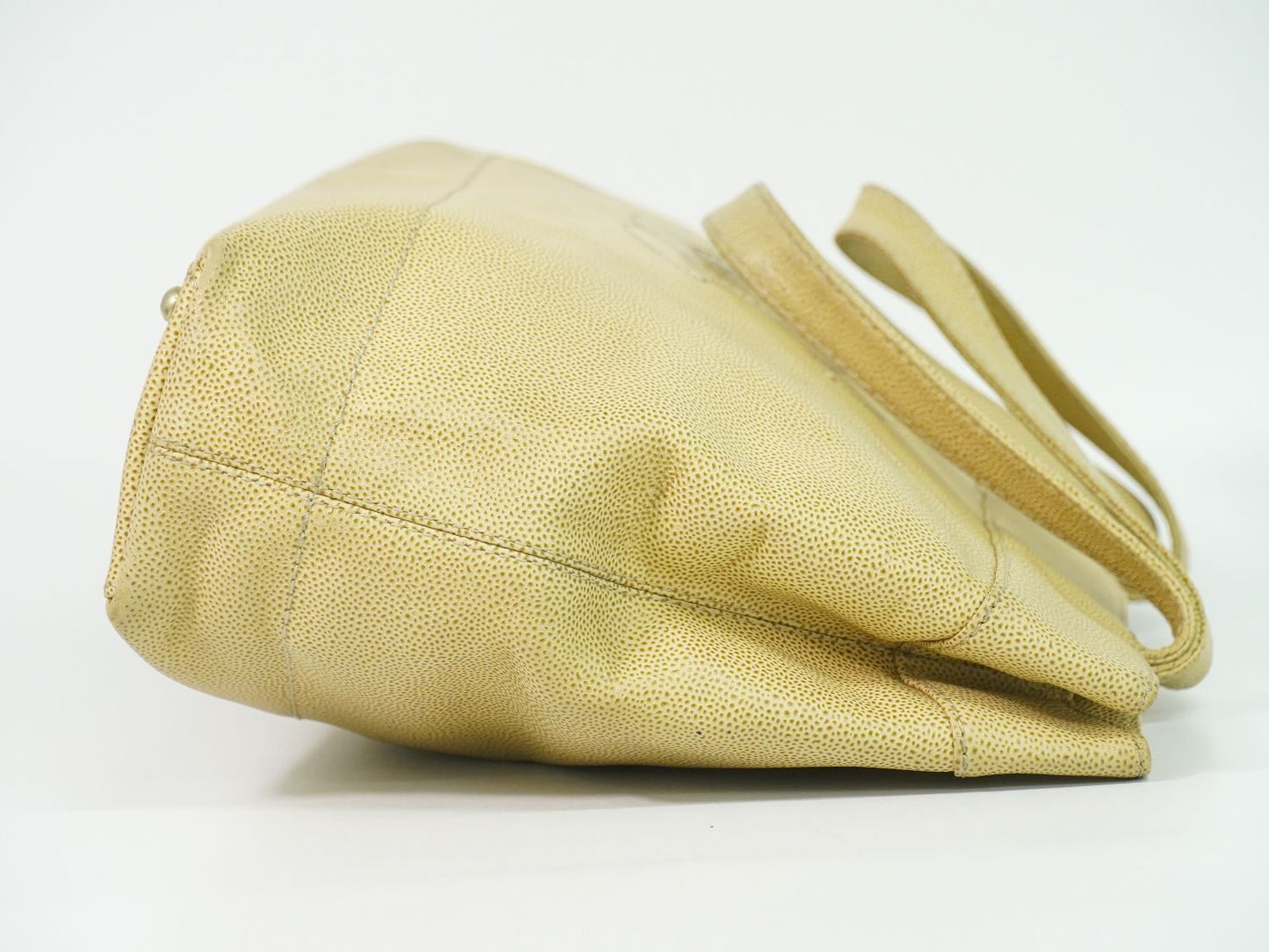 Chanel CC Logo Tote Caviar Leather Beige — view 4