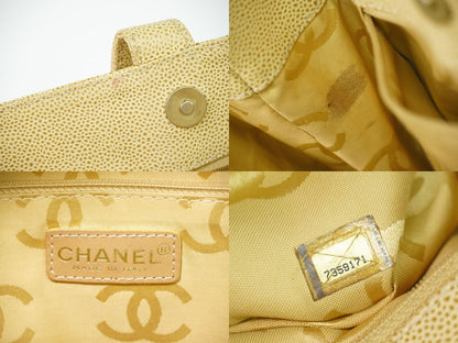 Chanel CC Logo Tote Caviar Leather Beige — view 9