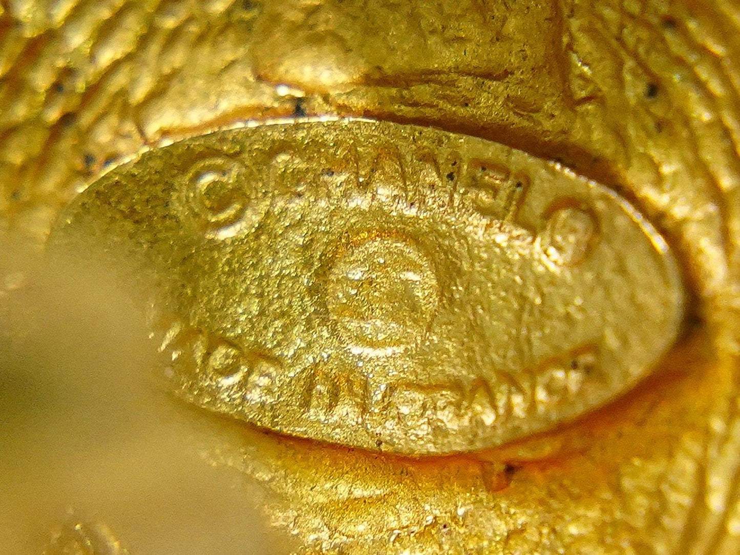 Chanel CC Logo Quilted Earrings Gold Plated — view 9