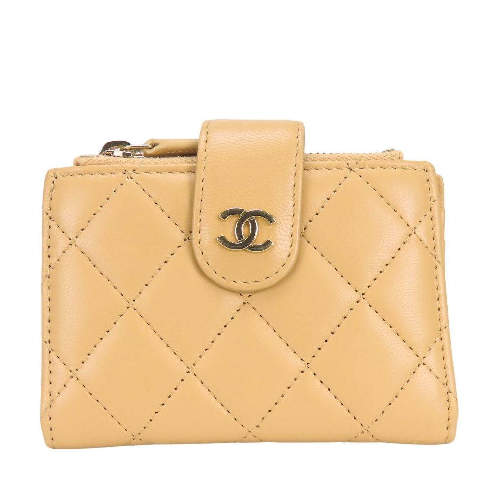 Chanel Coin Case Quilted Compact Wallet Card Lambskin Beige Gold CC Logo