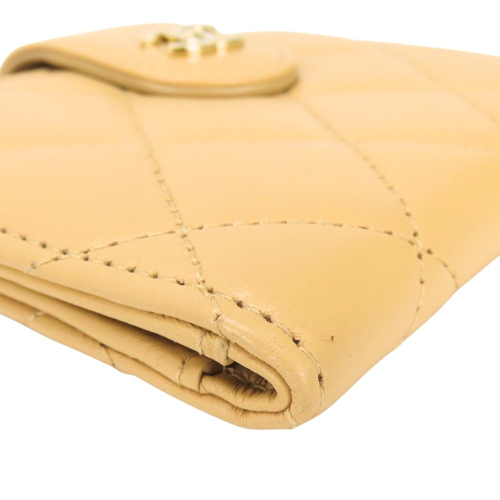 Chanel Coin Case Quilted Compact Wallet Card Lambskin Beige Gold CC Logo — view 5