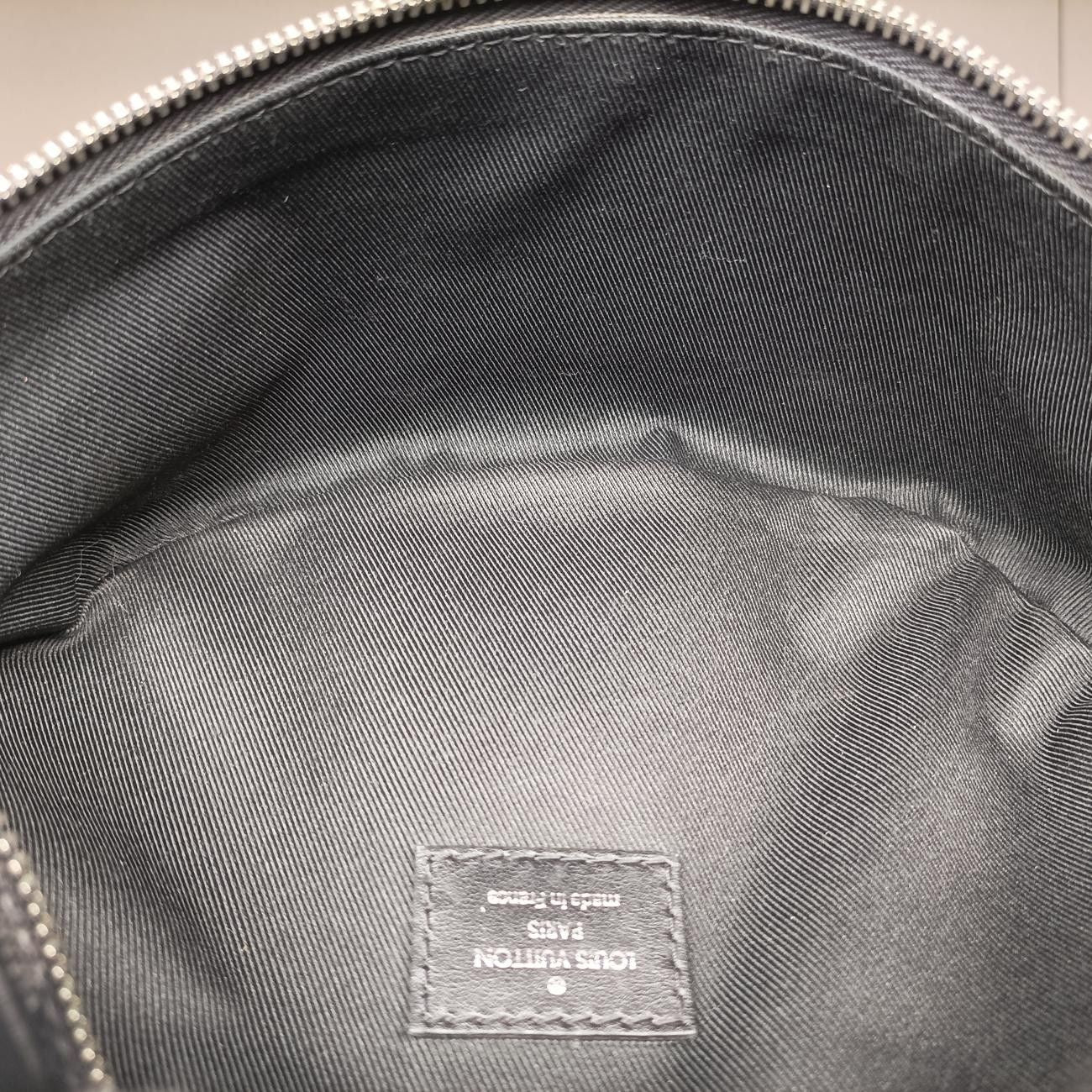 Louis Vuitton Campus Noir Damier Graphite Handbag — view 9
