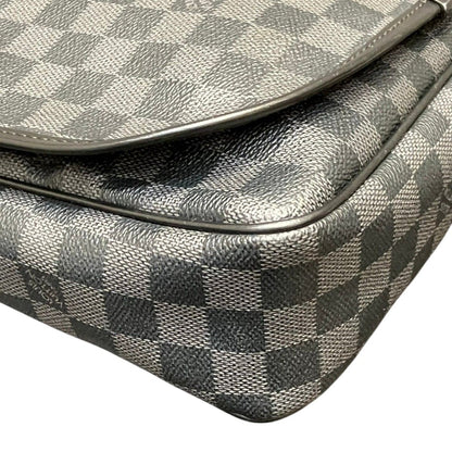 Louis Vuitton Daniel MM Damier Graphite Shoulder Bag Canvas — view 6