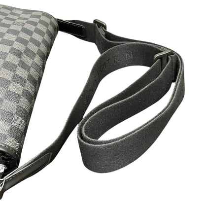Louis Vuitton Daniel MM Damier Graphite Shoulder Bag Canvas — view 5