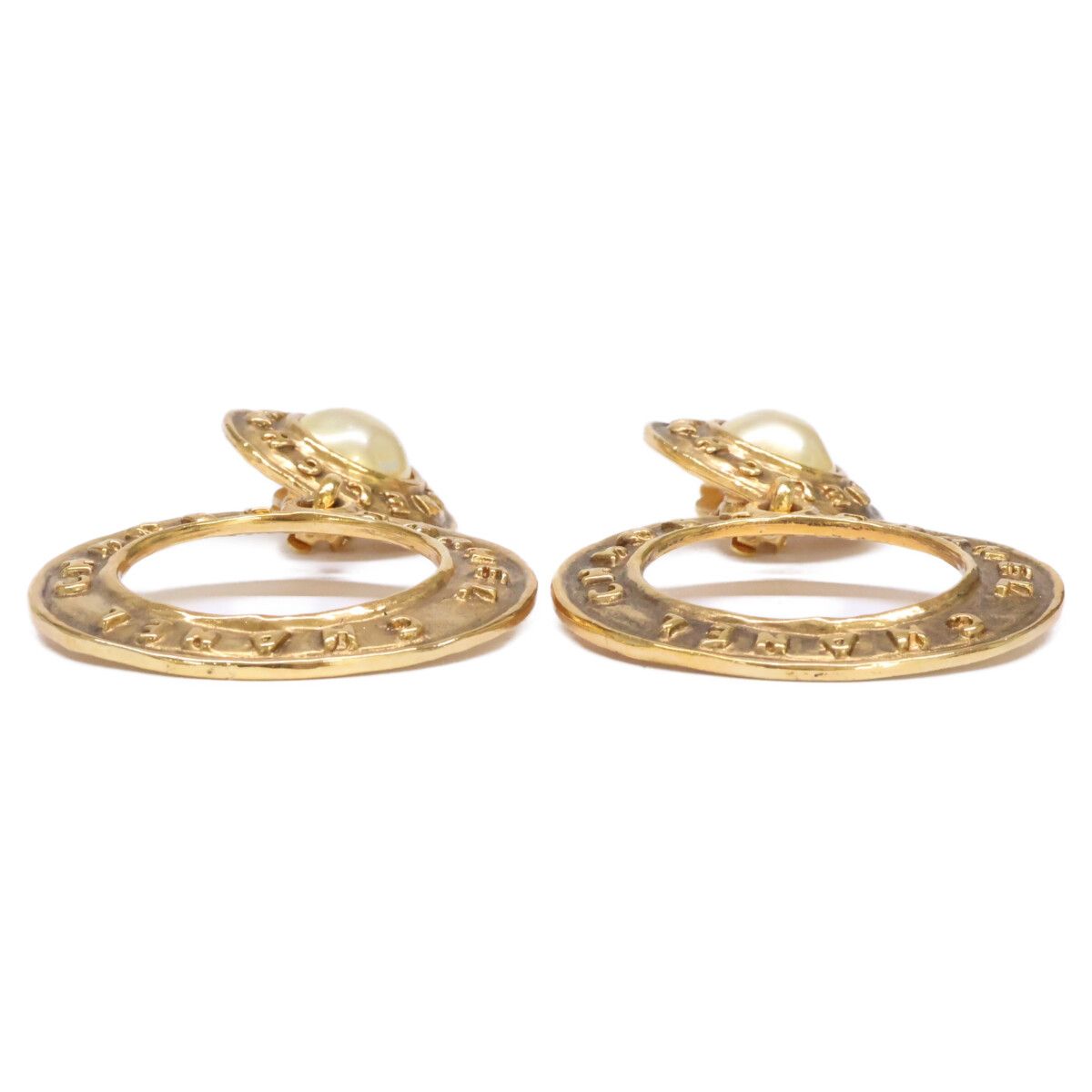 Chanel Vintage 26 Castellane Era Faux Pearl Circle Earring — view 3