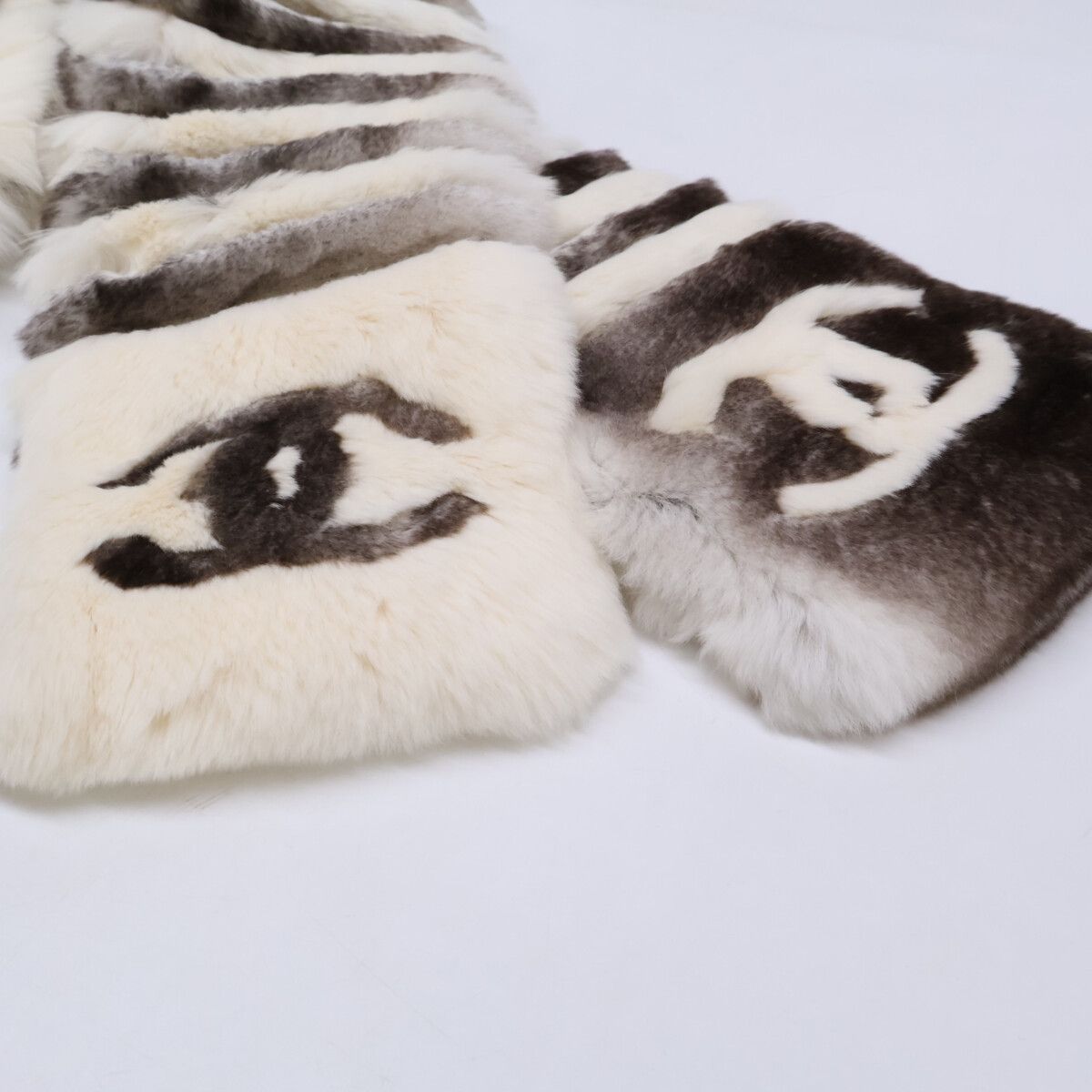 Chanel Lapin Ori Rug Cashmere Scarf — view 9