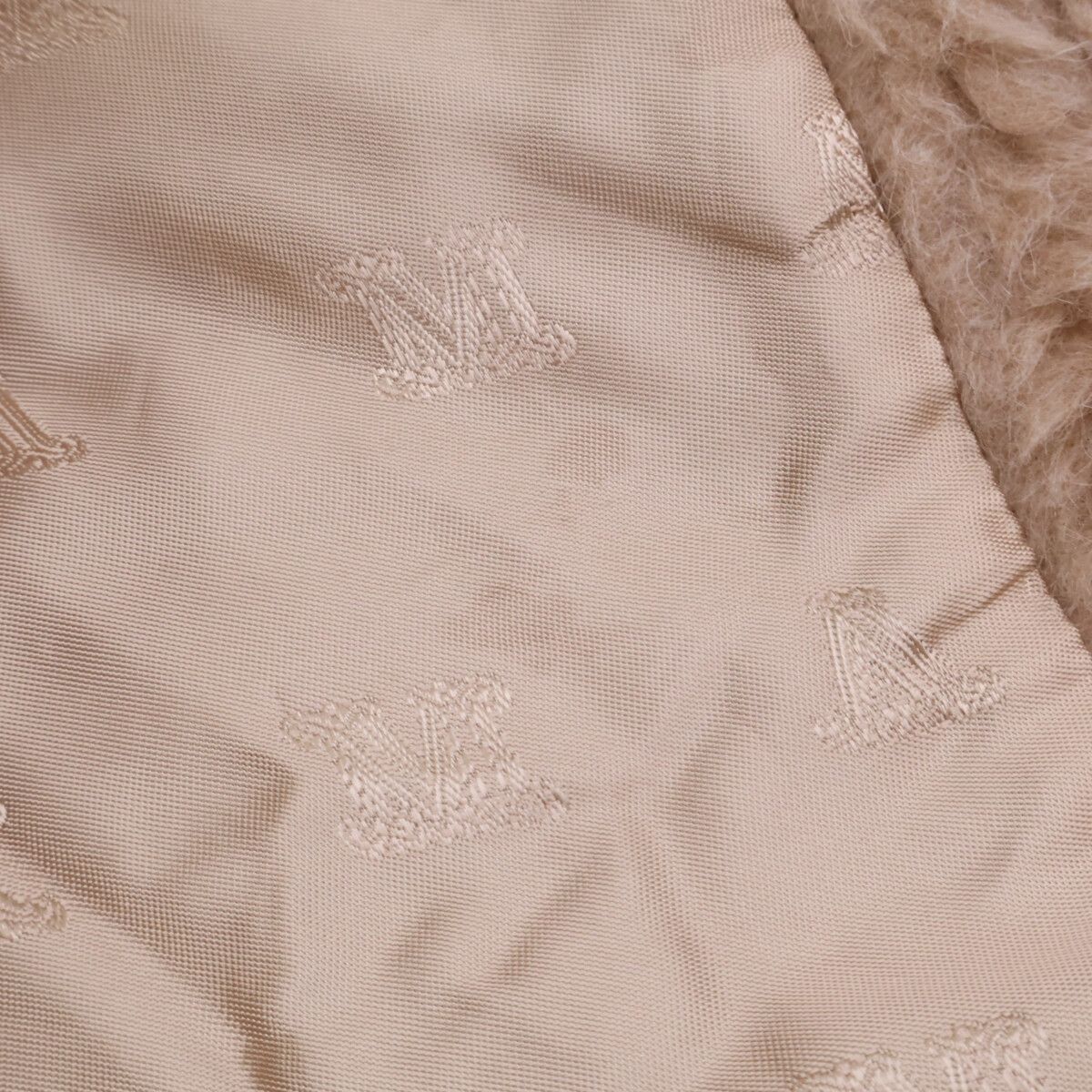 Max Mara Teddy Bear Cape Unica — view 9