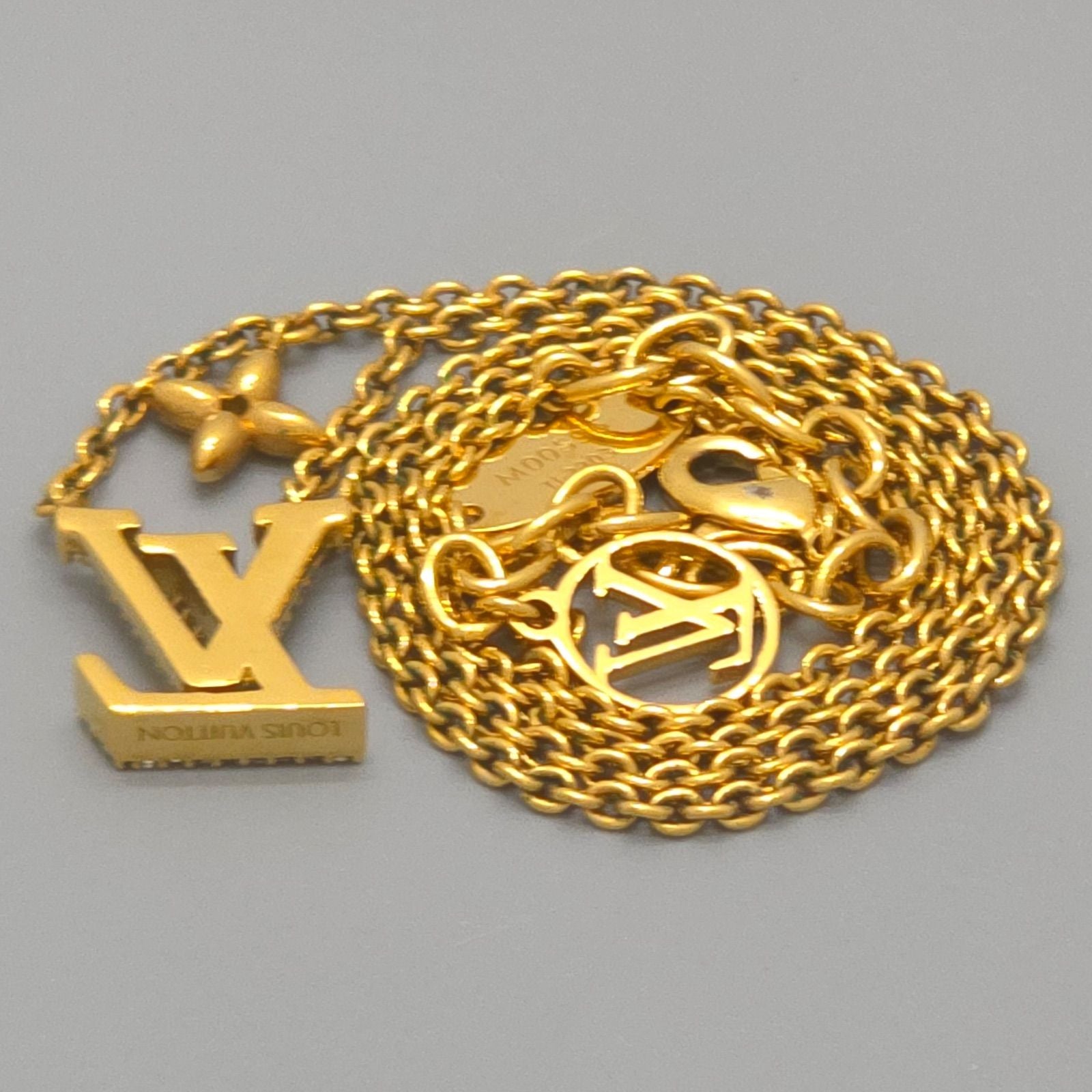 Louis Vuitton Necklace LV Iconic 39 44 cm Gold Colored Metal Strass LV Initial — view 6