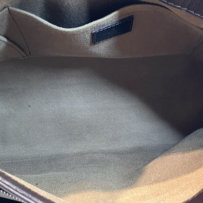 Louis Vuitton Omaha Utah Messenger Bag Leather — view 8