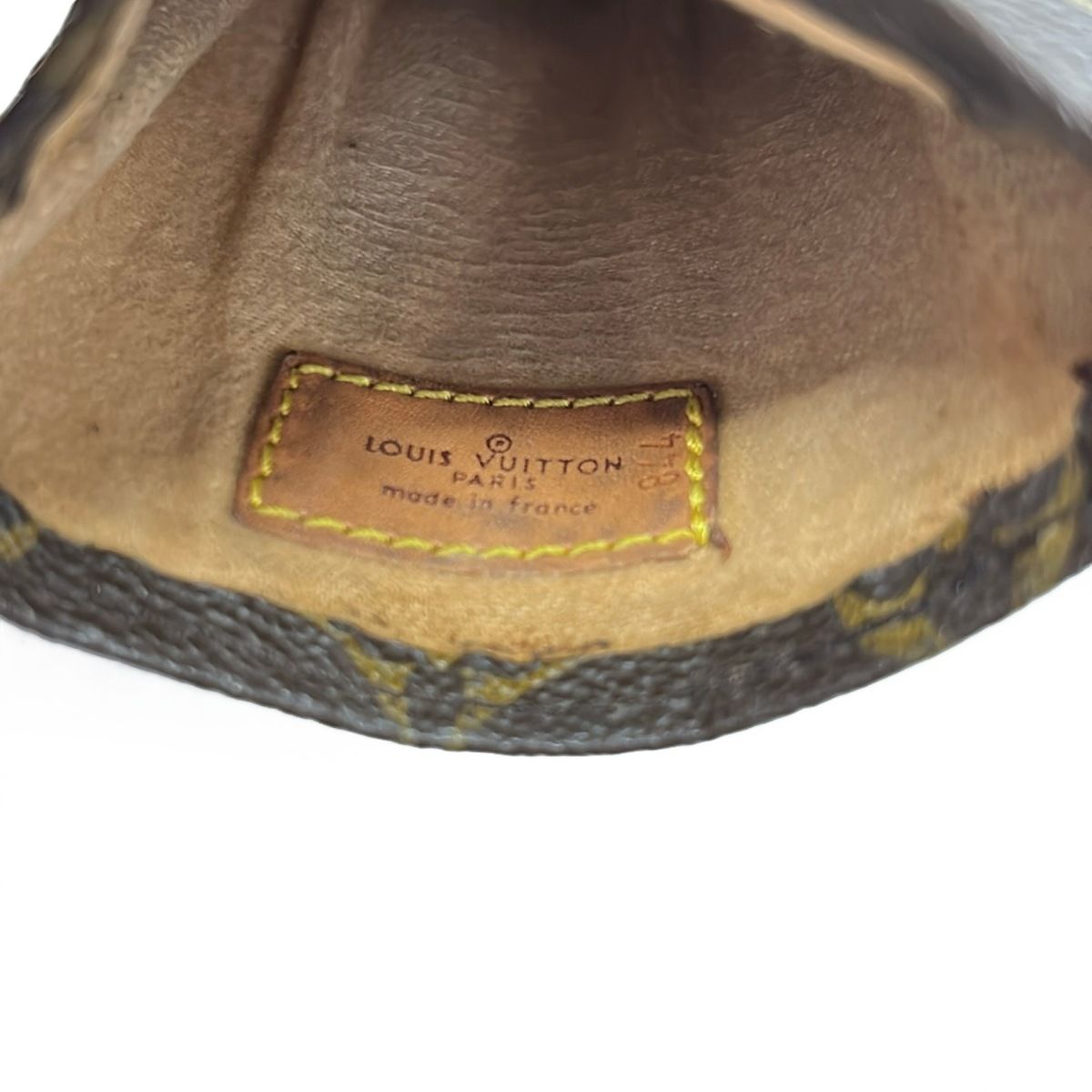 Louis Vuitton Case Monogram Club Head Cover Shoulder — view 5