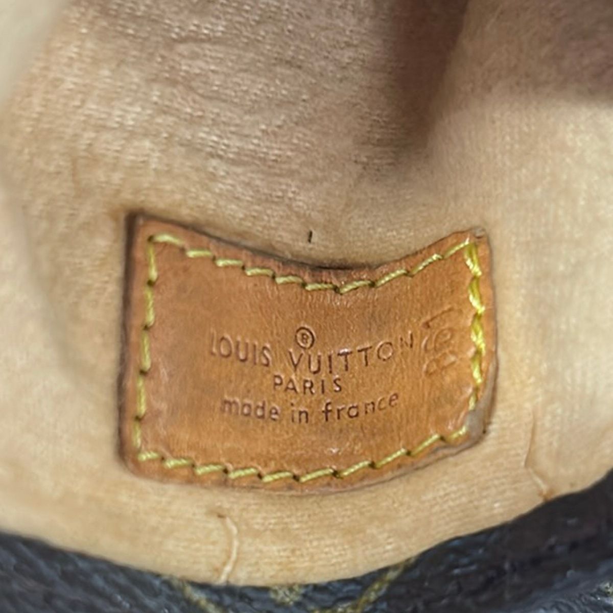 Louis Vuitton Case Monogram Club Head Cover Shoulder — view 5