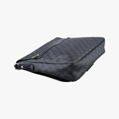Louis Vuitton Daniel MM Noir Damier Graphite Messenger — view 7