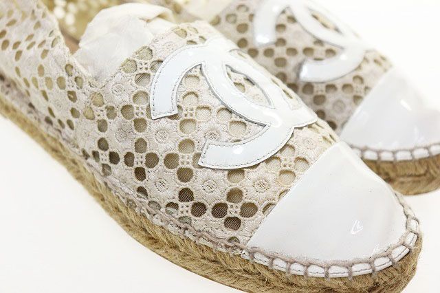 Chanel Espadrille Shoes White 37 Lace CC Logo Slip Ons Hemp Beige Aa — view 7