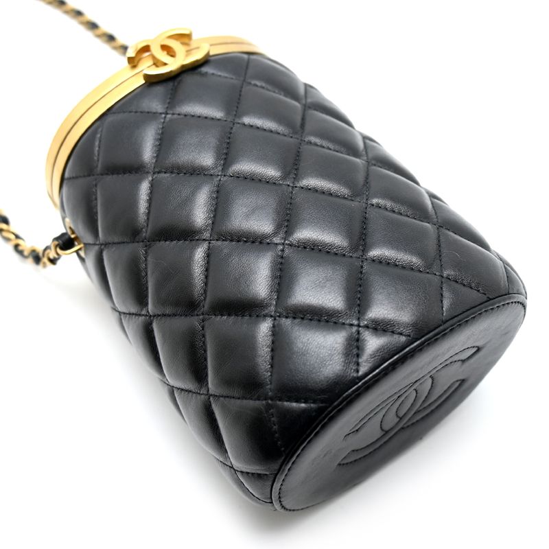 Chanel Shoulder Bag Black — view 3