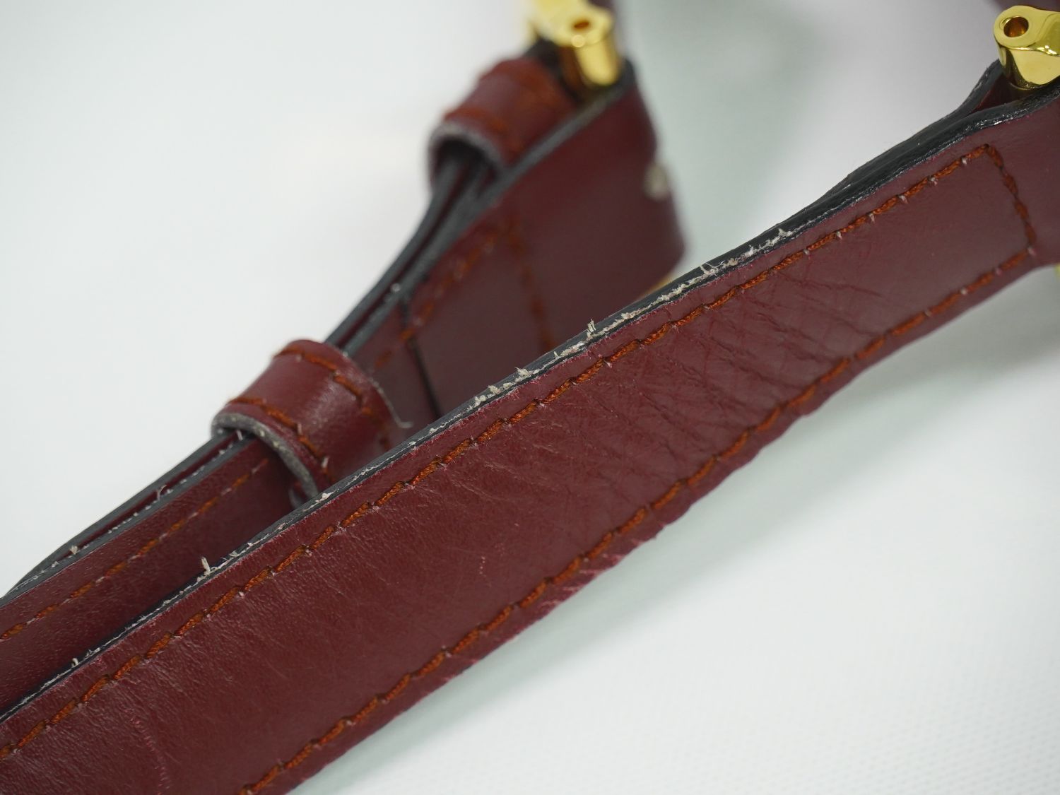 Cartier Must Line Shoulder Bag Pochette Leather Bordeaux — view 5