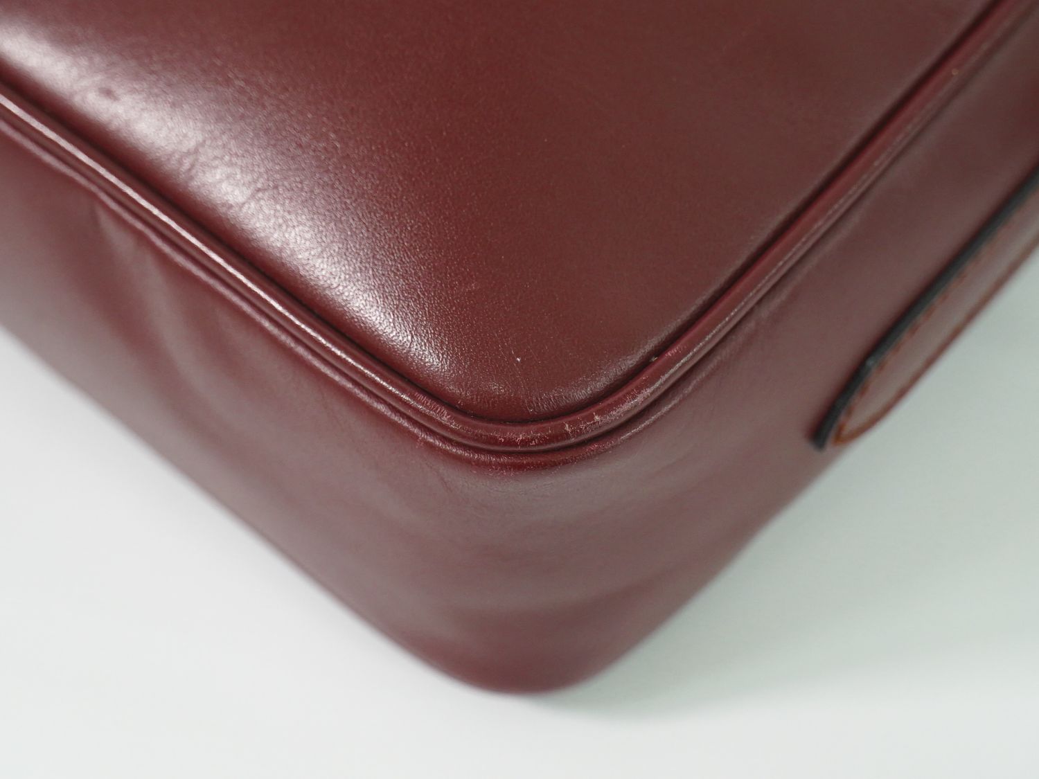 Cartier Must Line Shoulder Bag Pochette Leather Bordeaux — view 7