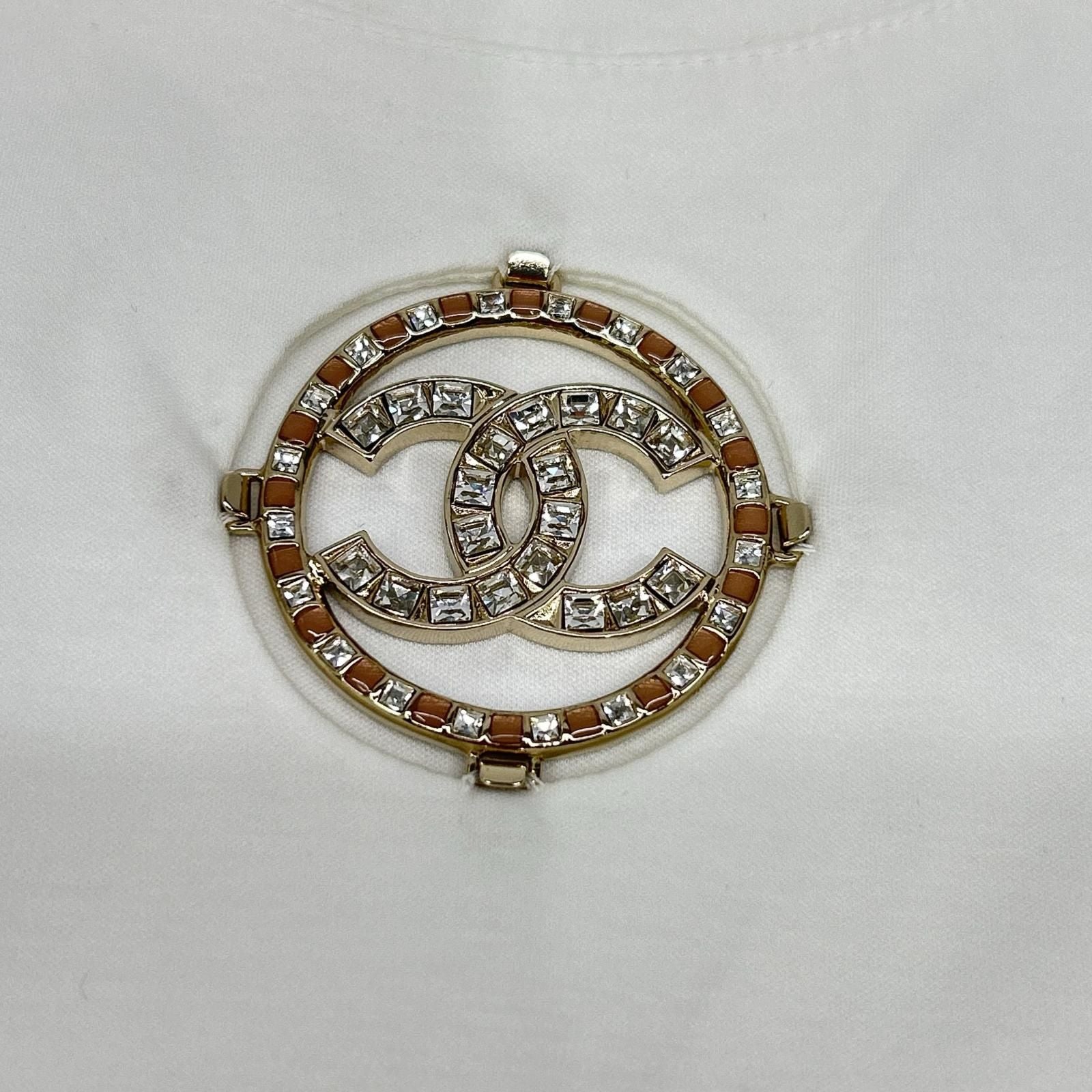 Chanel CC Logo Brooch White T-Shirt — view 6