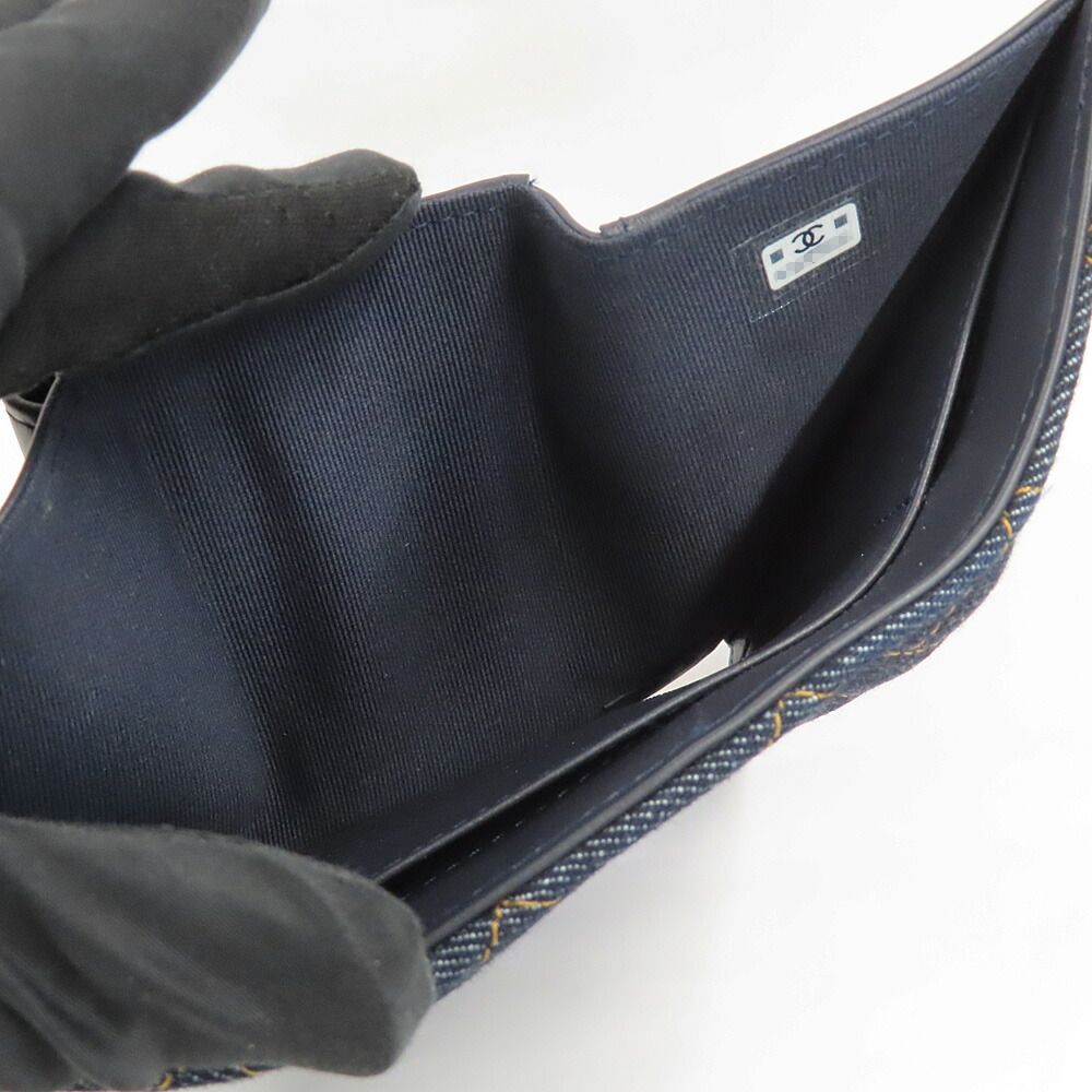 Chanel Small Classic Wallet Pre Collection Denim — view 8