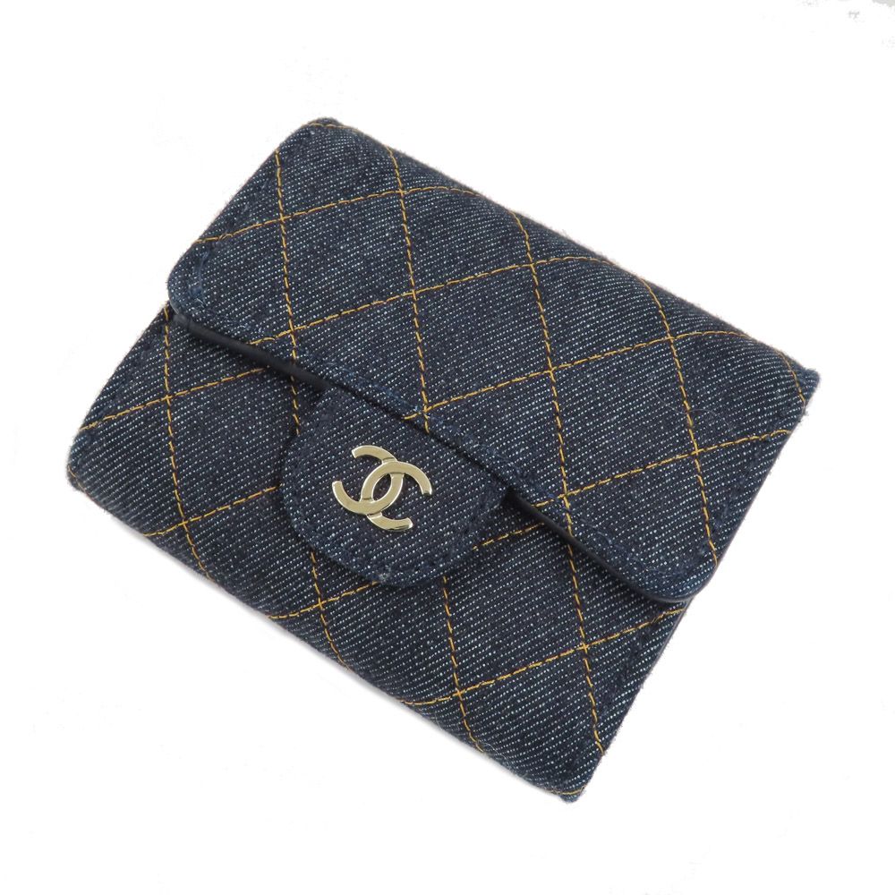 Chanel Small Classic Wallet Pre Collection Denim — view 2