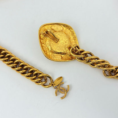 Chanel CC Logo Chain Belt Diamond Faux Pearl Gold — view 3