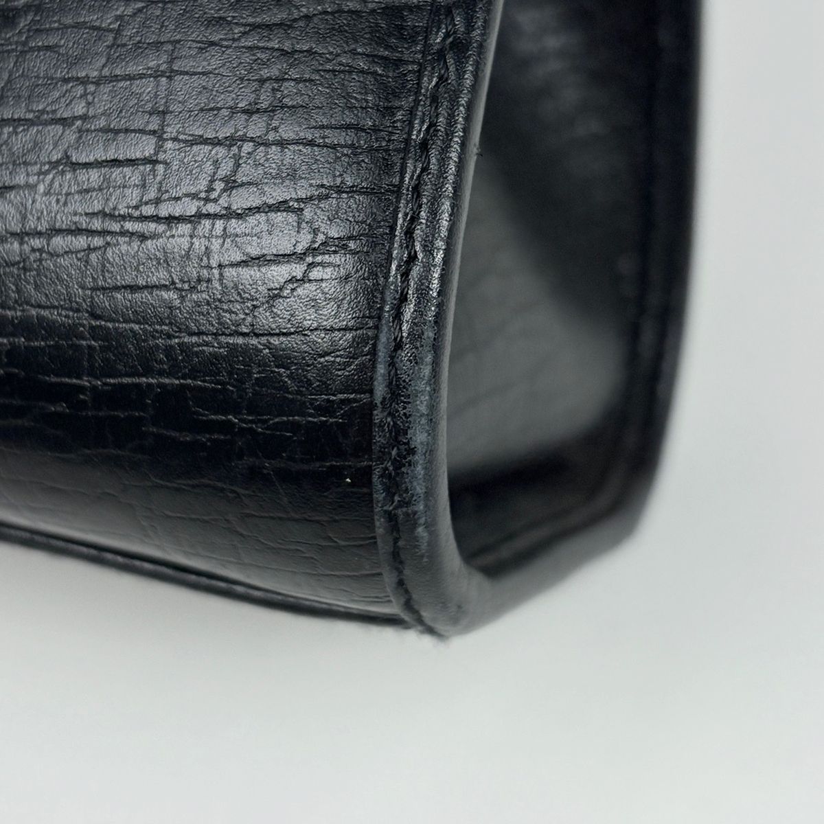 Gucci Jackie Line Shoulder Bag Leather Black — view 4