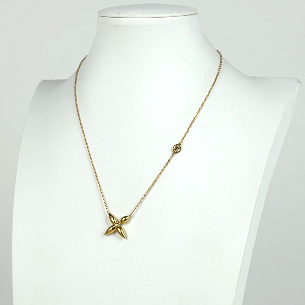 Louis Vuitton Collier Necklace Gold Plated — view 4