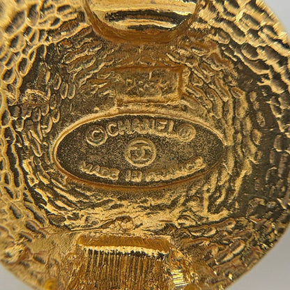 Chanel CC Logo Earrings Round Gold Plated — view 4
