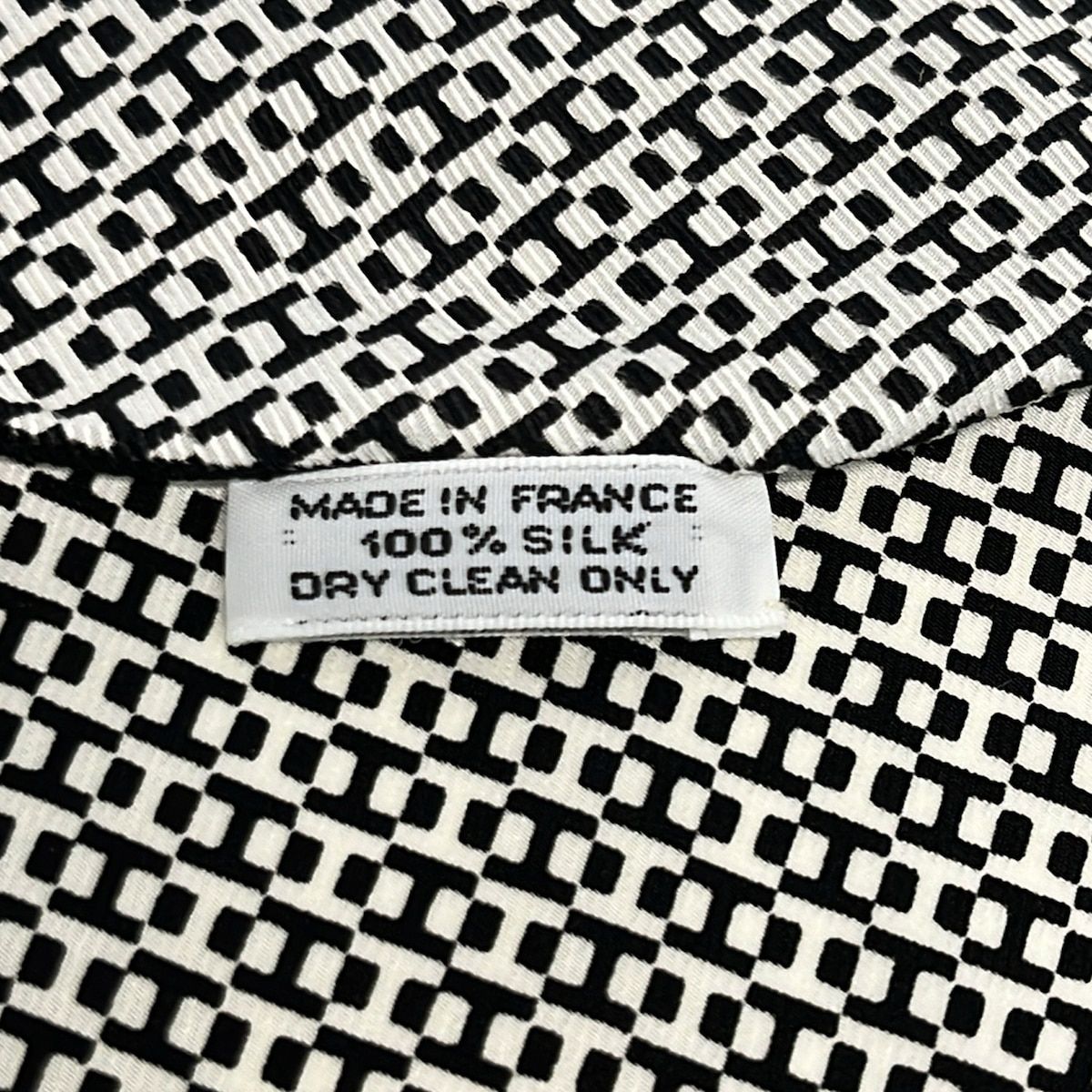 Hermes Scarf Rosange Ivory Black Pattern — view 3