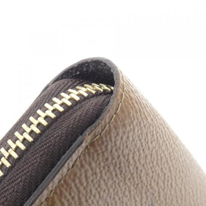Louis Vuitton Monogram Giant Zippy Wallet — view 3