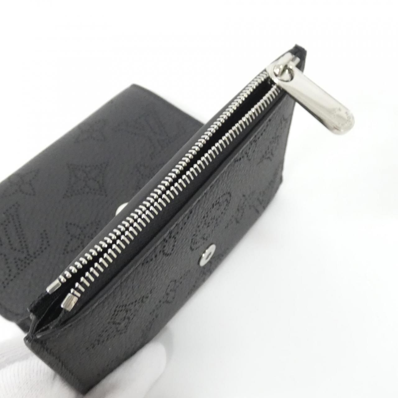 Louis Vuitton Mahina Portefeuille Victorine Wallet — view 5