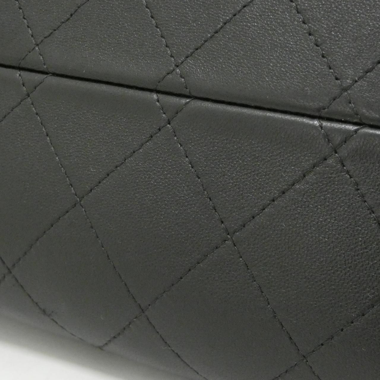 Chanel Bag Handbag Black — view 3